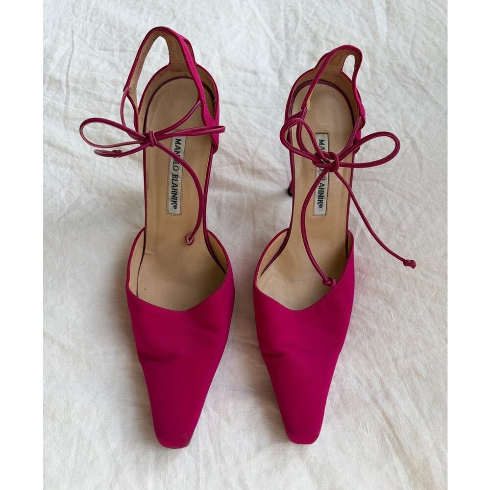 Vintage Manolo Blahnik Satin Ankle Tie Strappy Pointy Toe Heels Hot Pink Fuschia